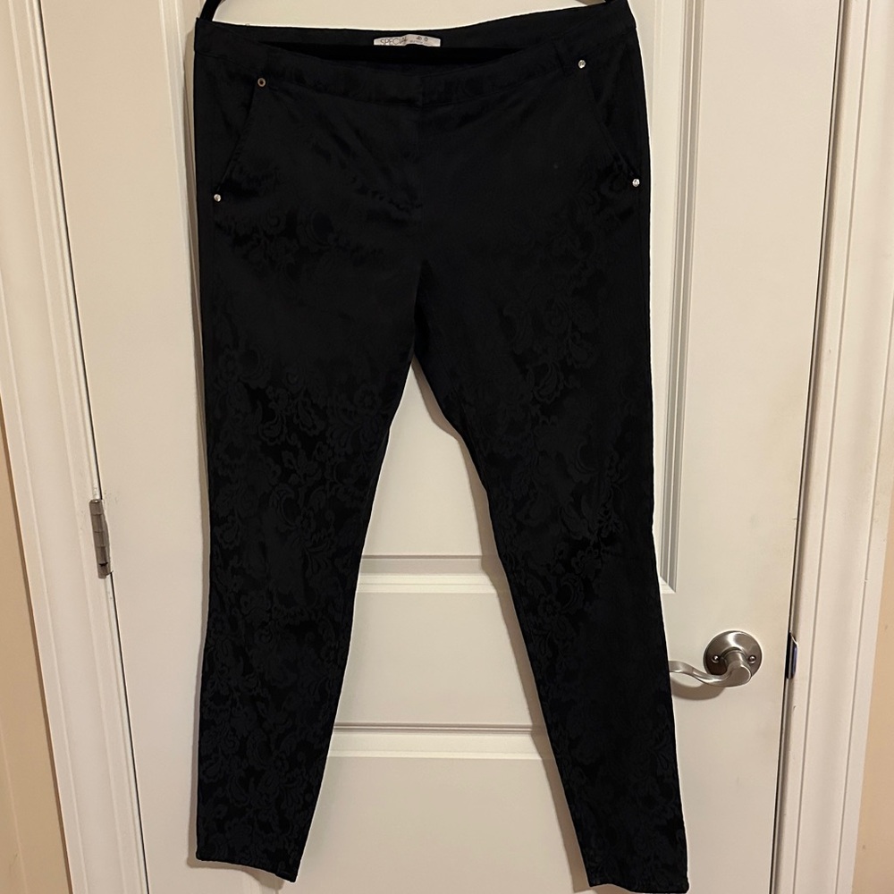 Chic Black Skinny Women's Pants